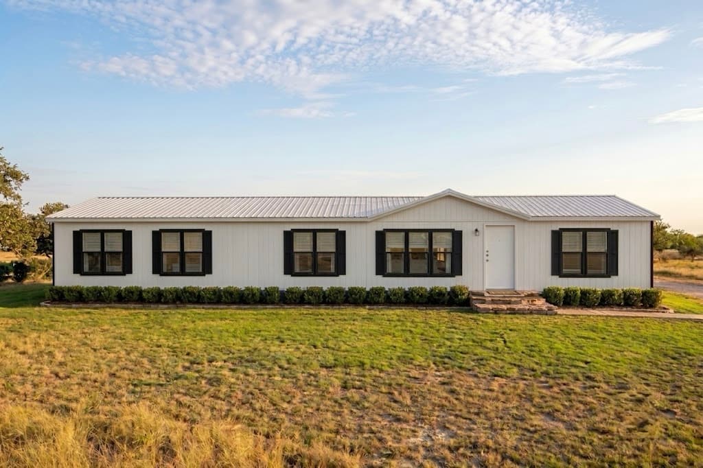The Grayson exterior
